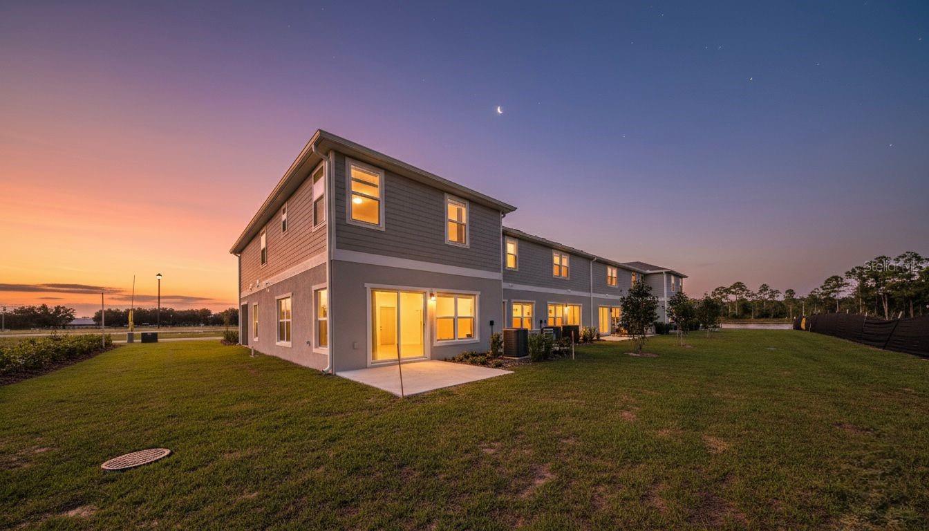 Image 18 of 20 For 16619 Luminary Loop