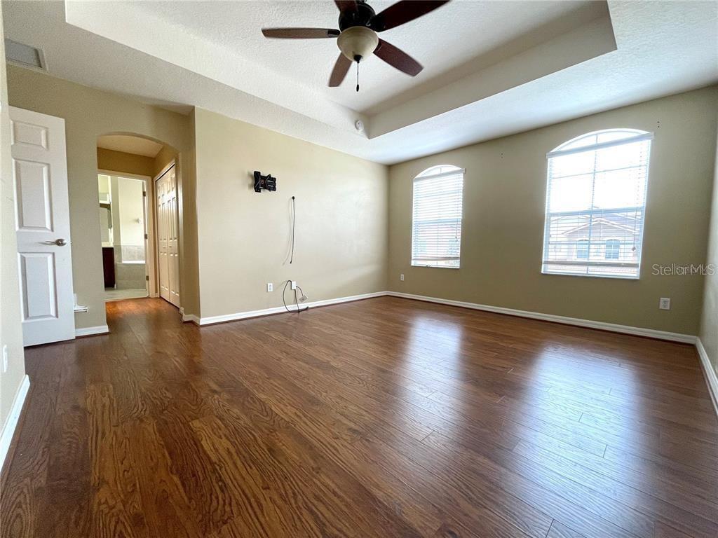 Image 14 of 25 For 5083 Fiorella Lane