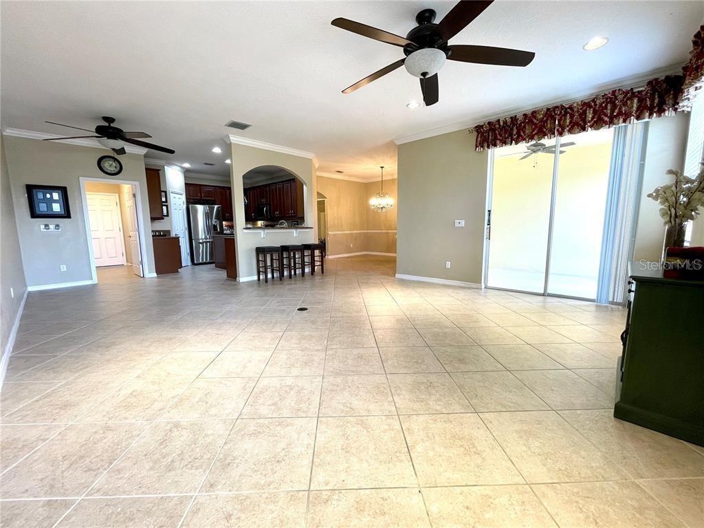 Image 20 of 25 For 5083 Fiorella Lane