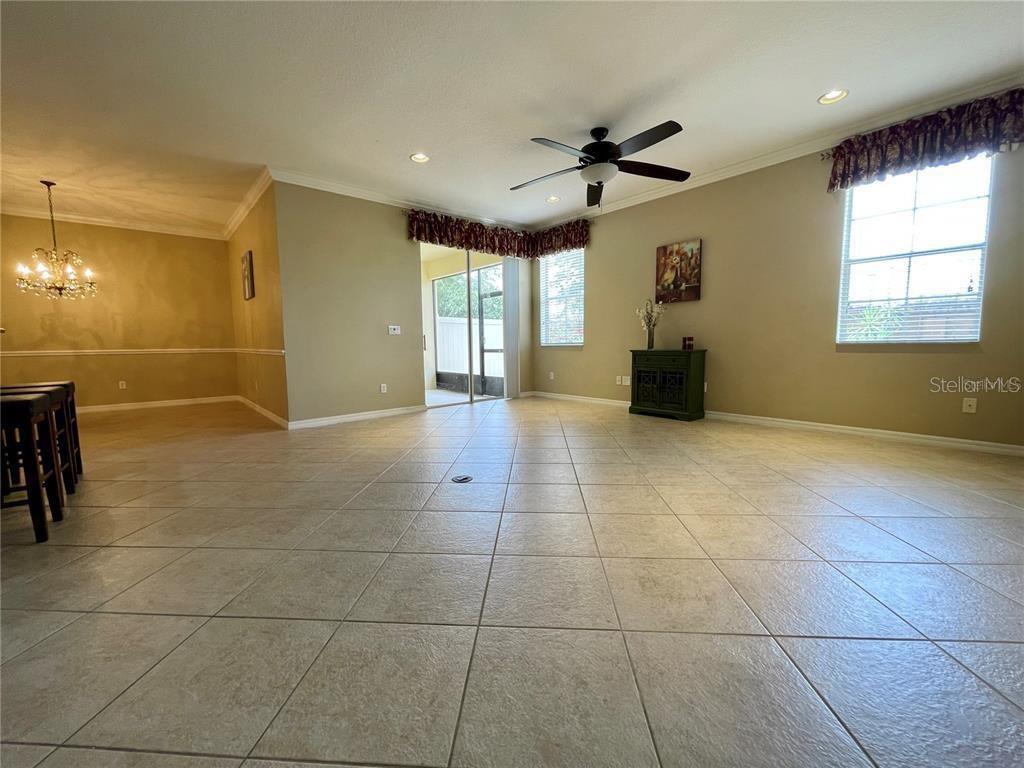 Image 21 of 25 For 5083 Fiorella Lane