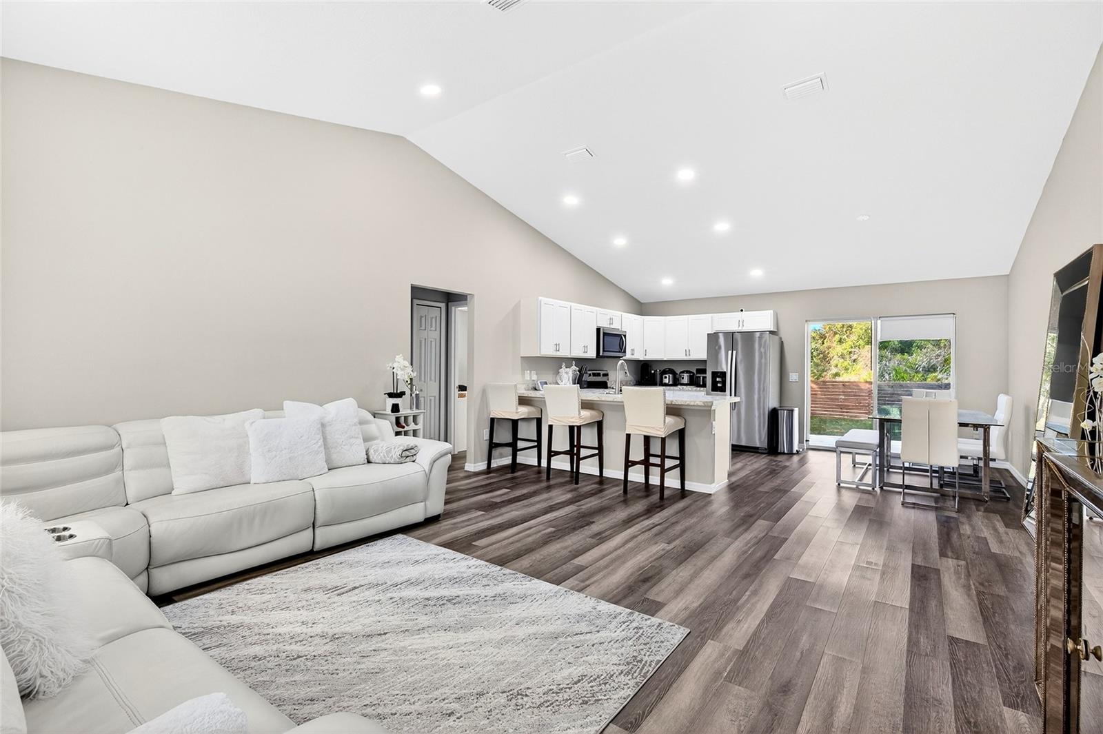 Image 4 of 28 For 14862 79th Terrace Road