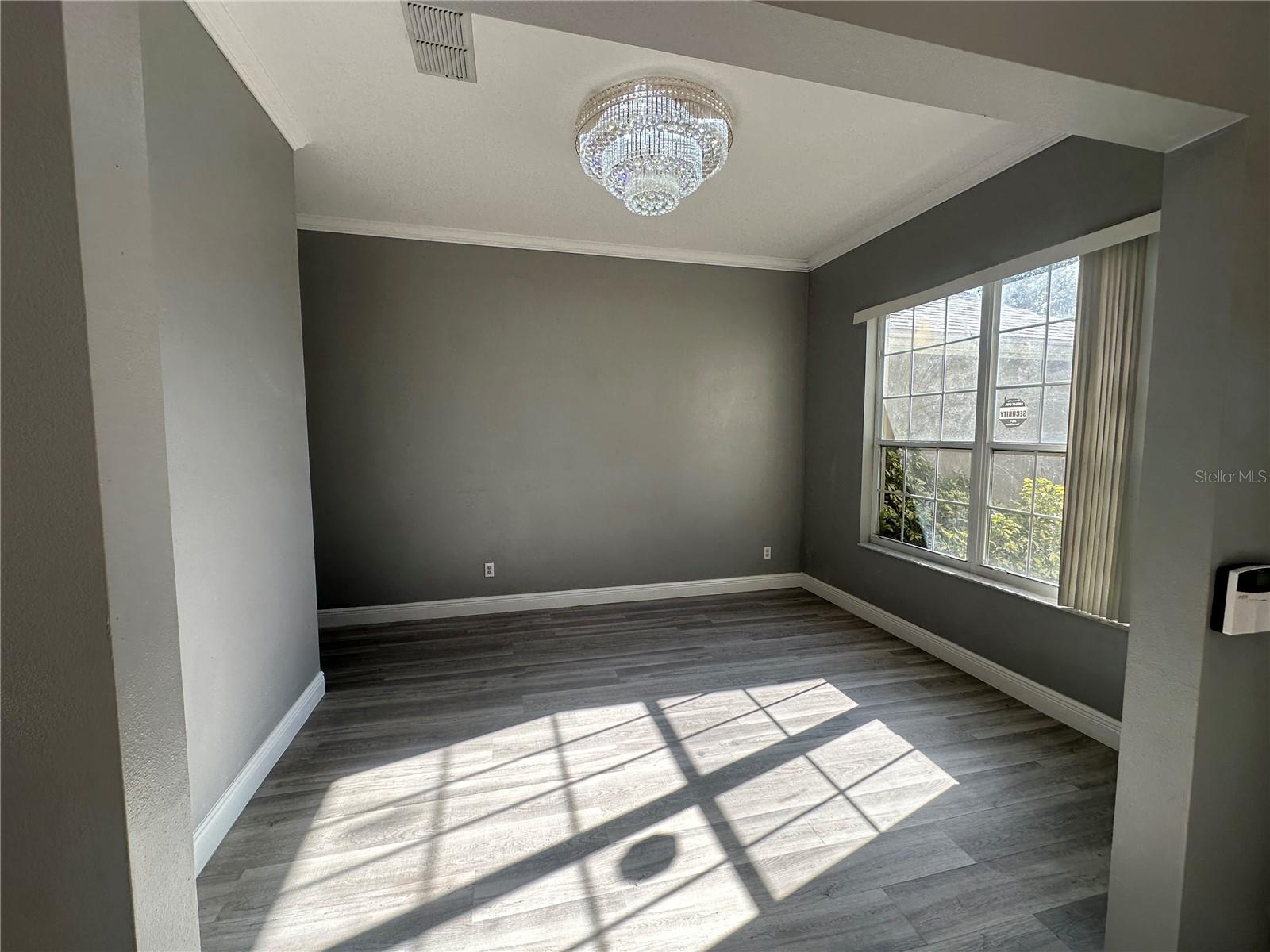 Image 6 of 31 For 908 Spring Island Way