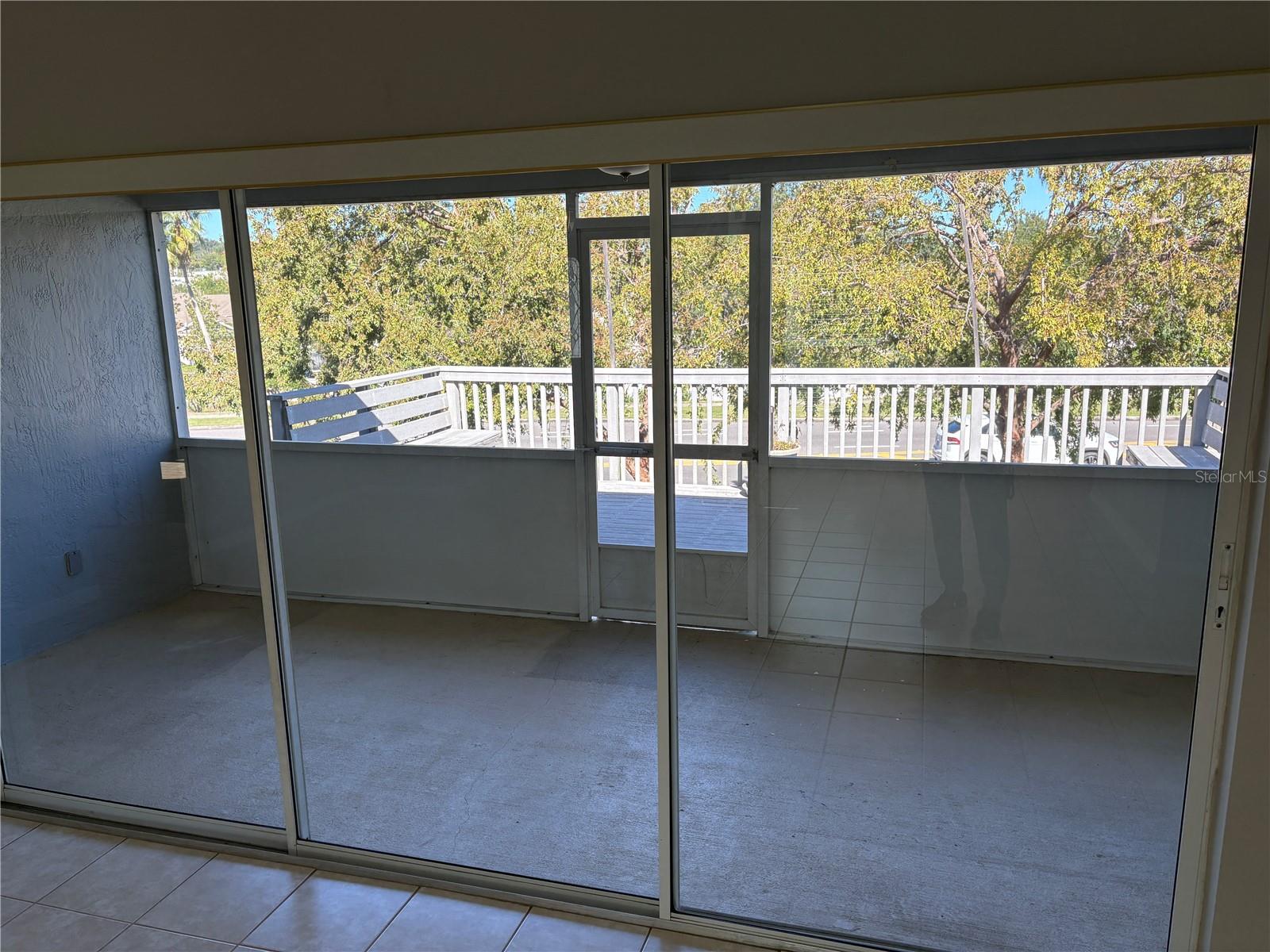 Image 22 of 27 For 1326 Hillview Drive