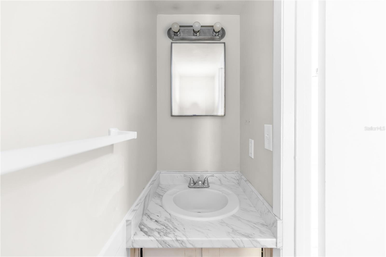 Image 11 of 20 For 1864 South Street