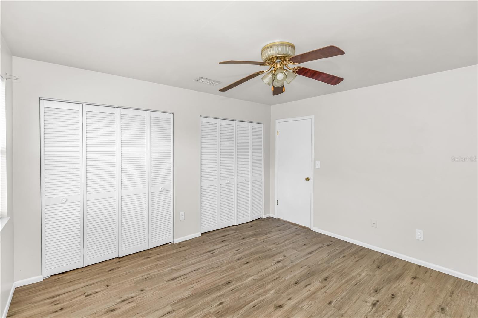 Image 15 of 20 For 1864 South Street