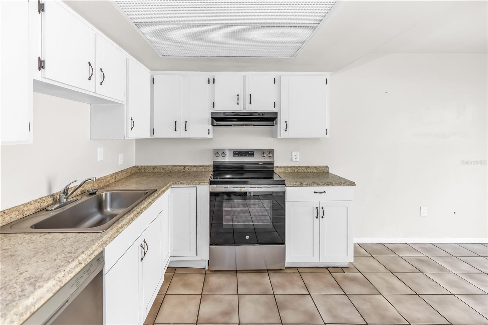 Image 8 of 20 For 1864 South Street