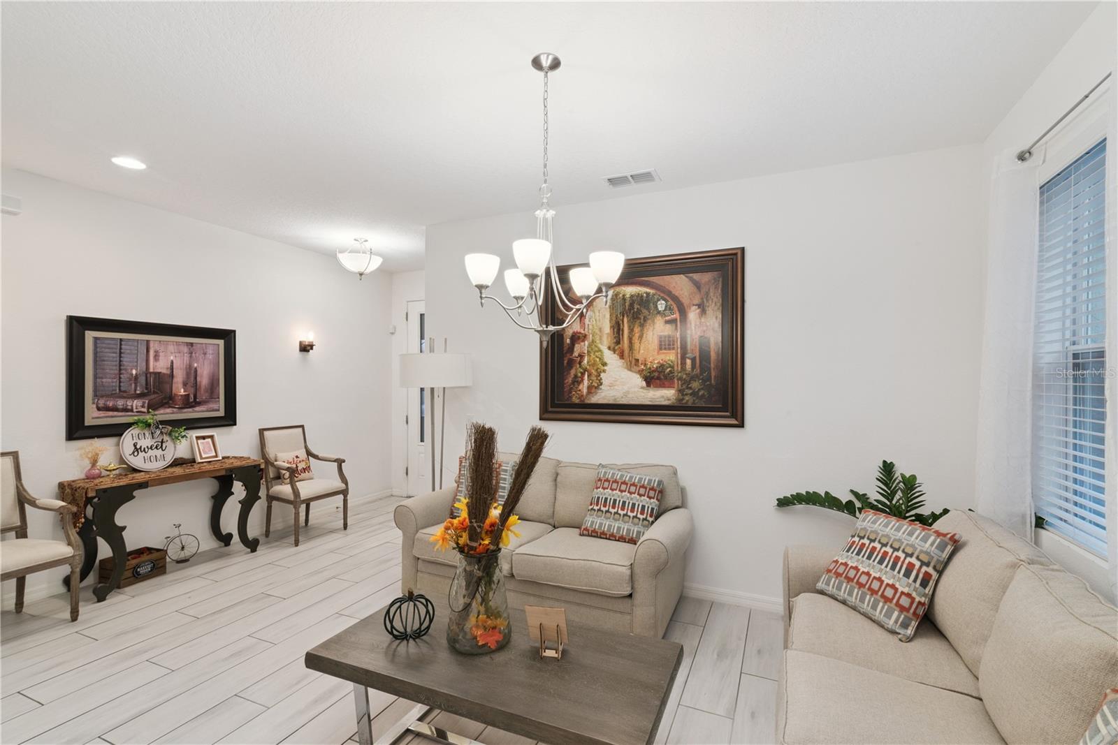 Image 7 of 58 For 9319 Bradleigh Drive