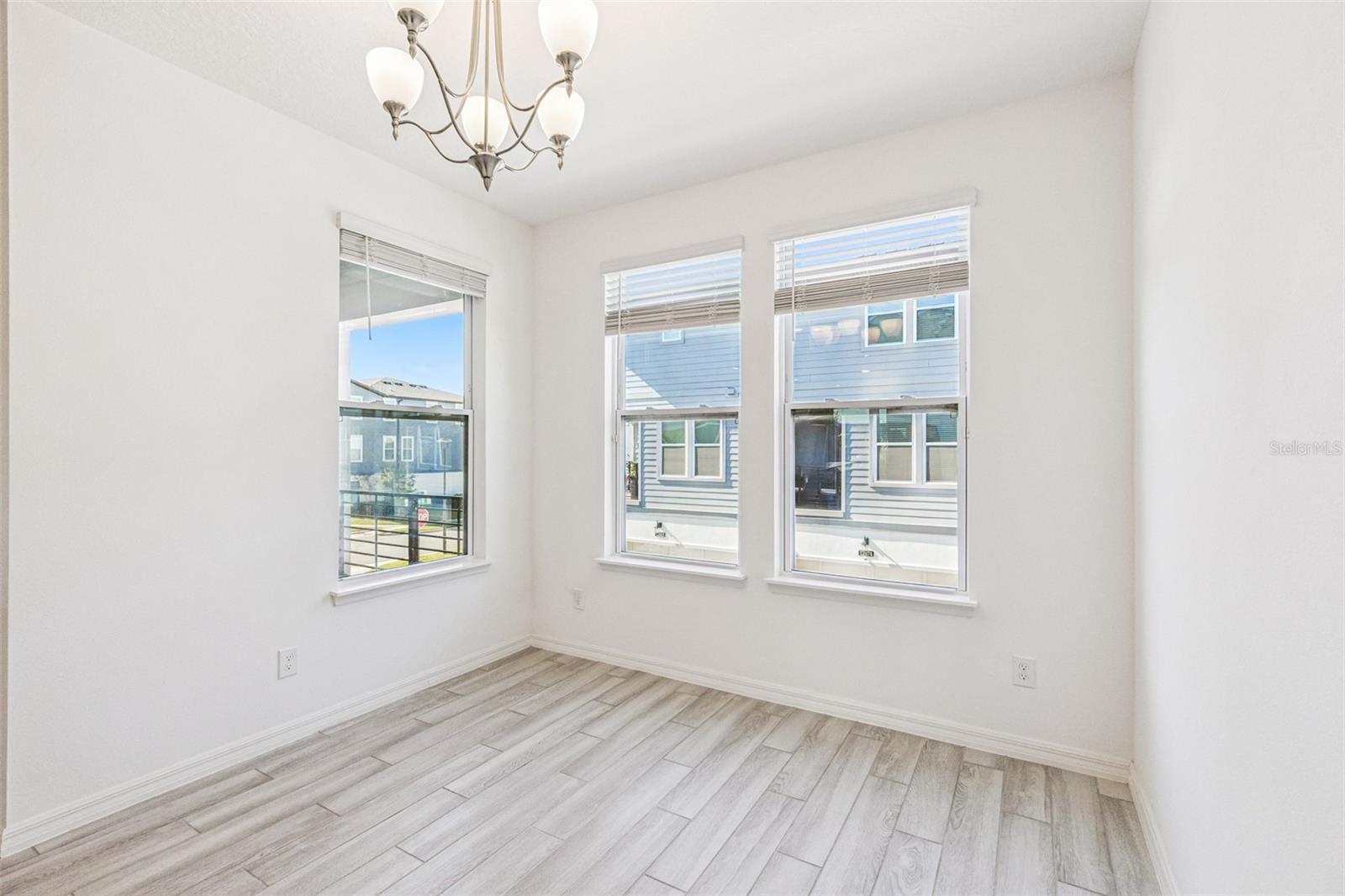 Image 8 of 39 For 13136 Bovet Avenue