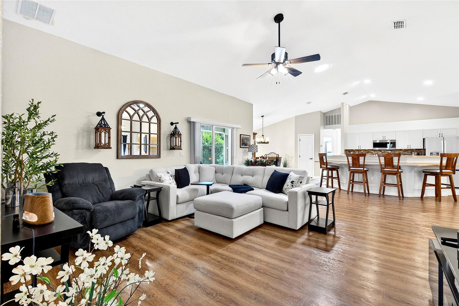 Image 25 of 40 For 9576 53rd Circle