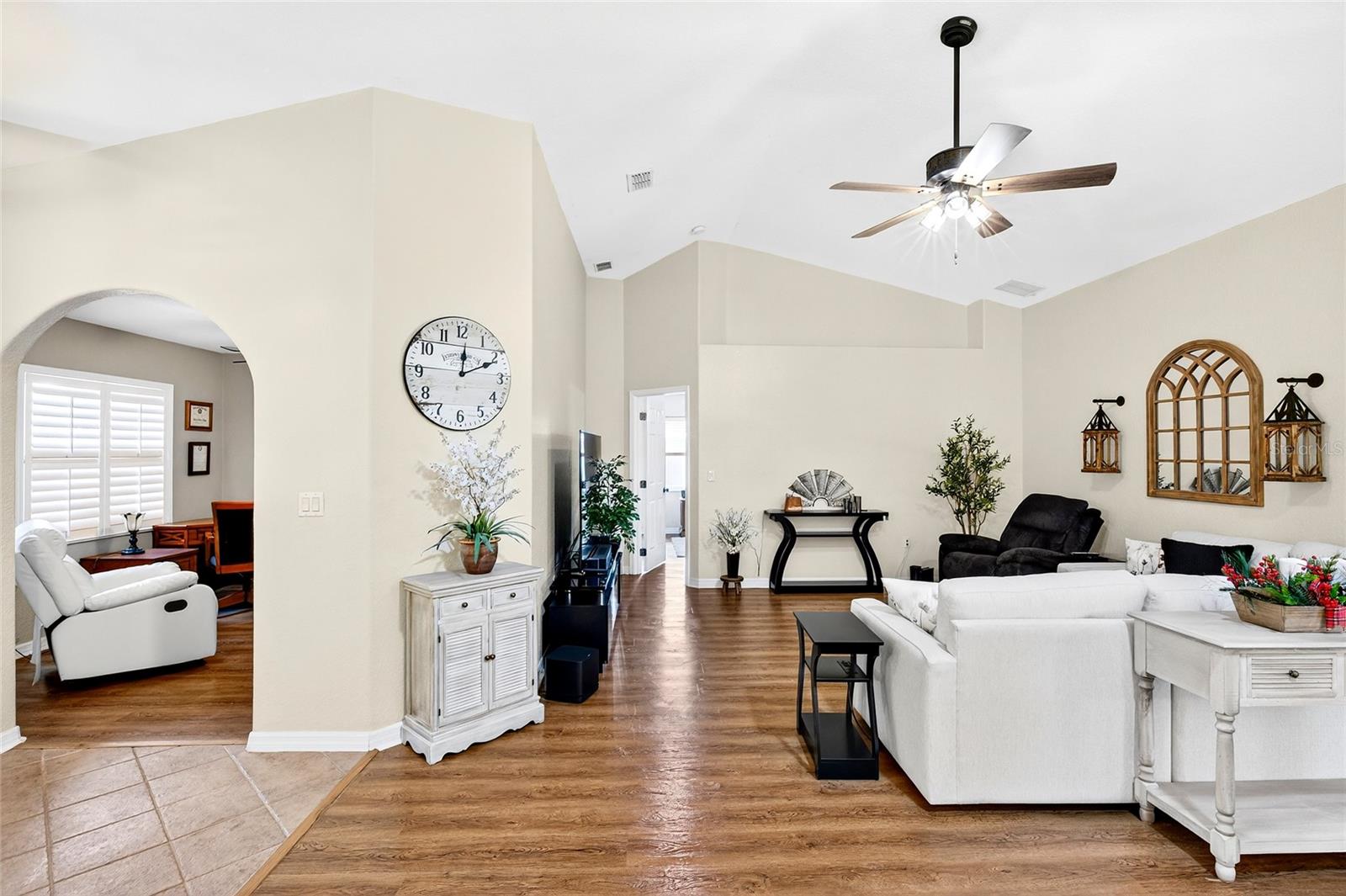 Image 4 of 40 For 9576 53rd Circle