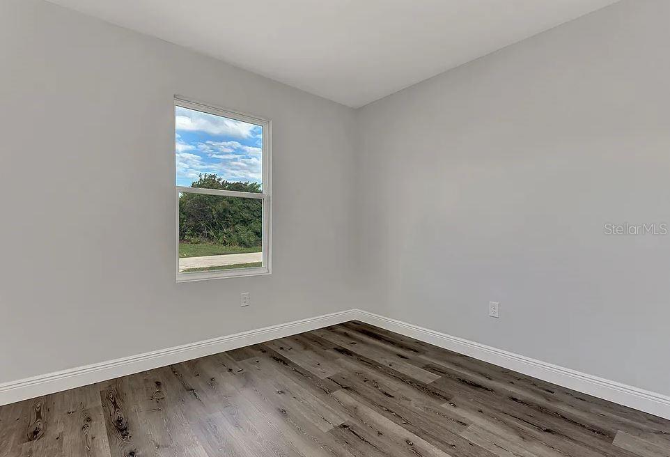 Image 8 of 12 For 10249 Burlington Avenue