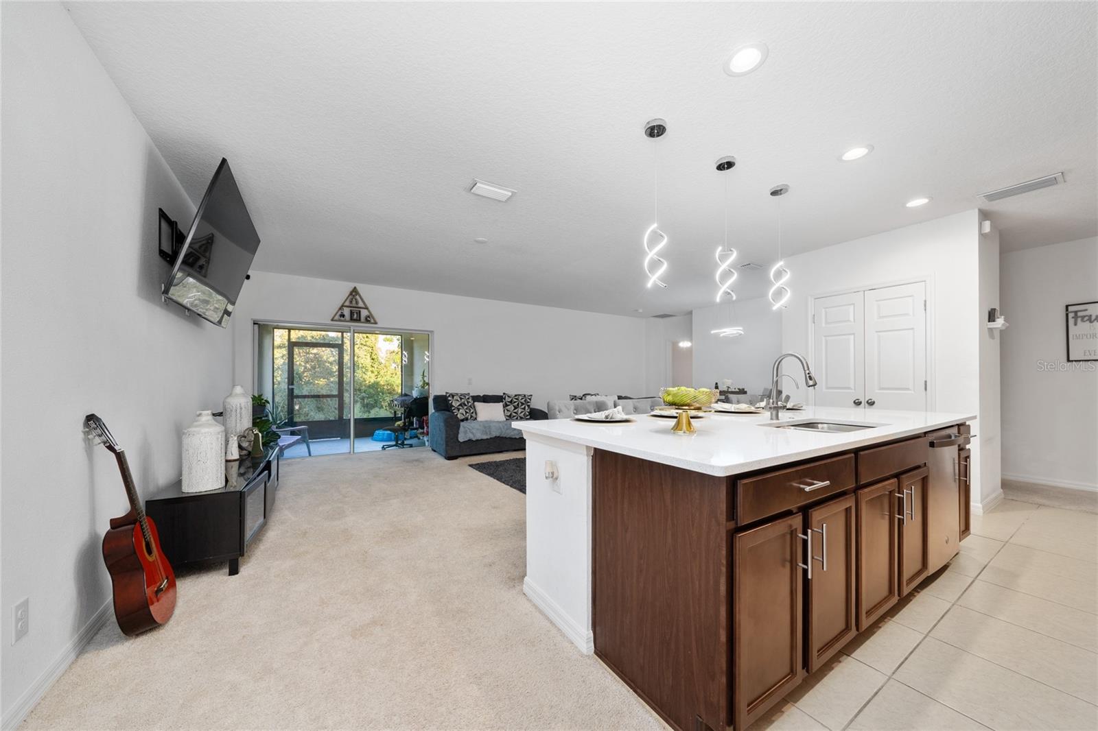 Image 3 of 41 For 669 Jupiter Beach Road