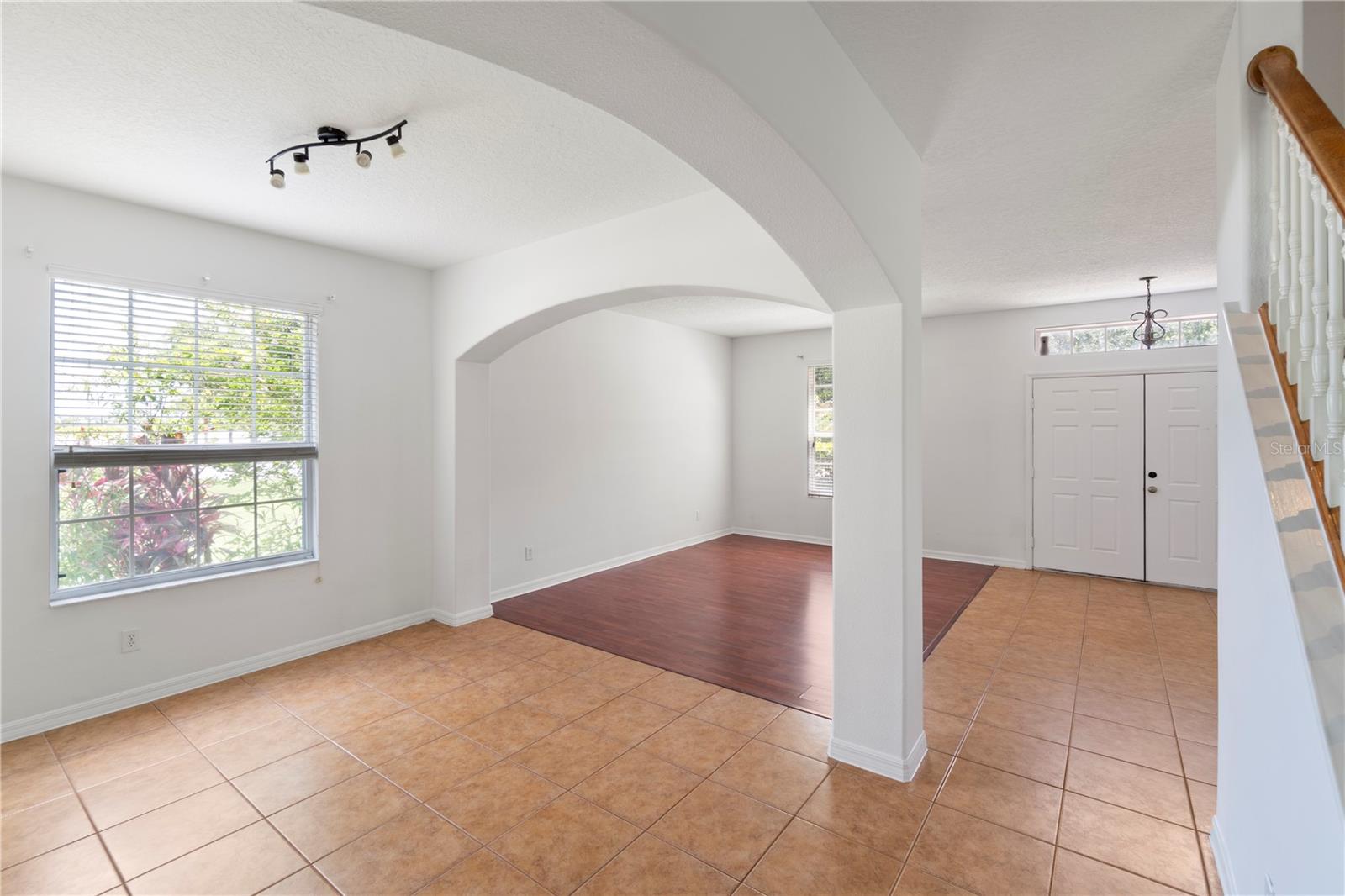 Image 19 of 37 For 10142 Serotina Court