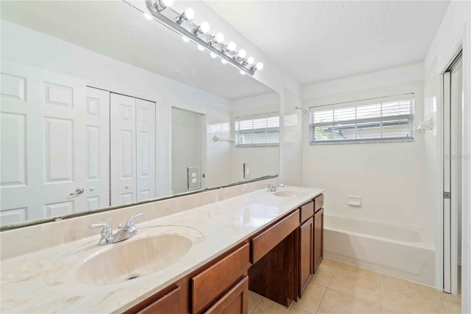 Image 33 of 37 For 10142 Serotina Court