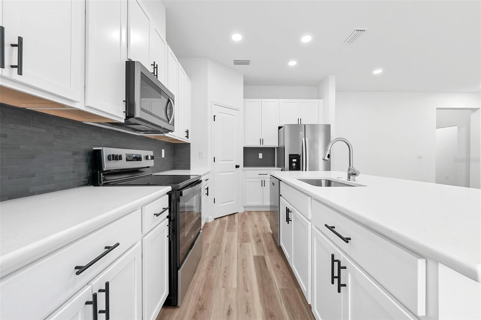 Image 4 of 15 For 115 Leon Street