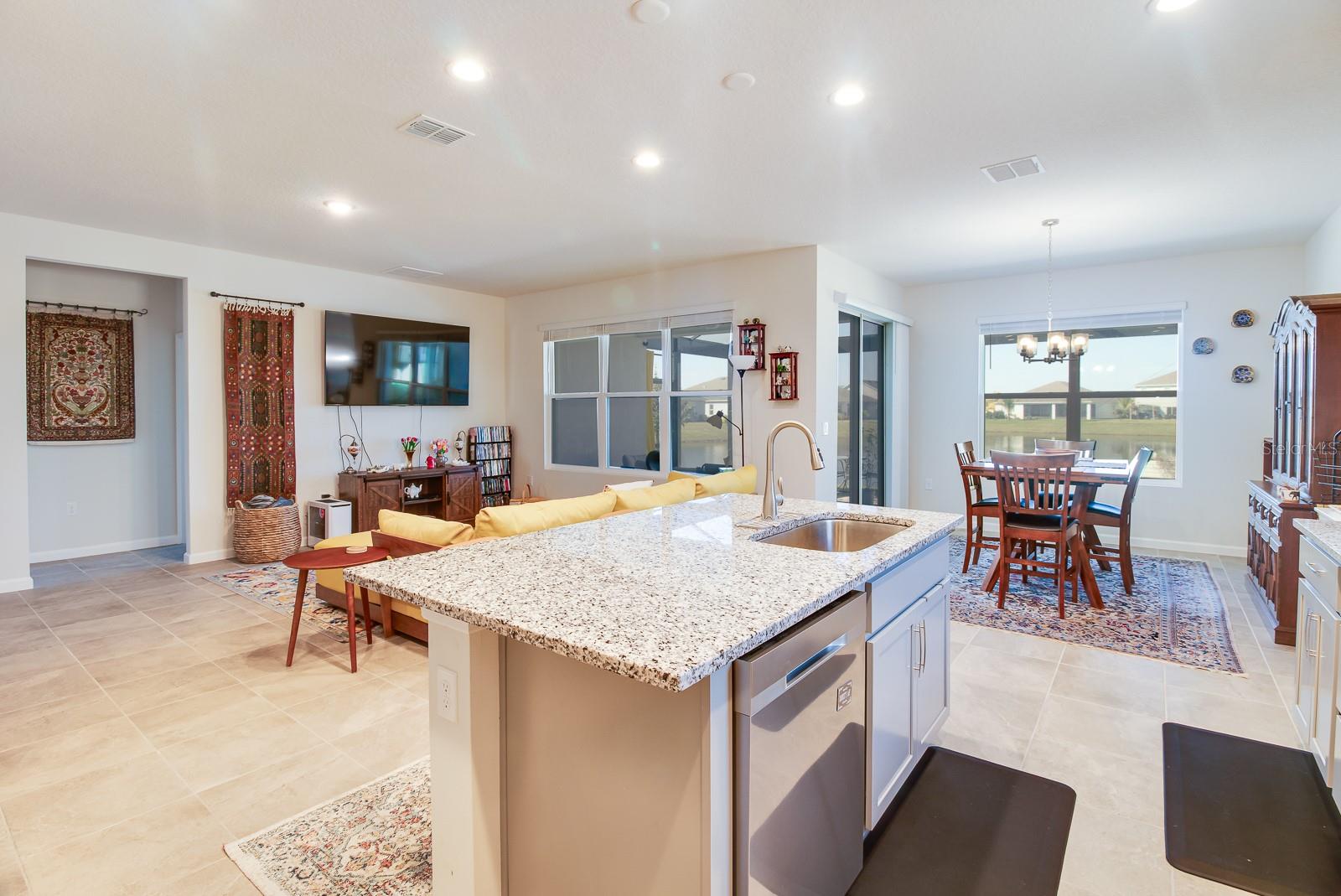 Image 21 of 39 For 1984 Middlebury Drive Se