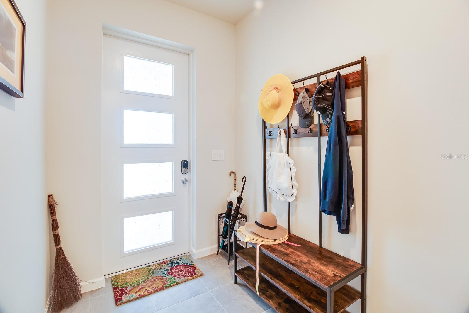 Image 5 of 39 For 1984 Middlebury Drive Se