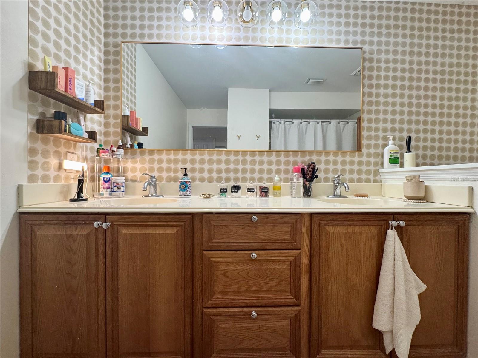 Image 18 of 25 For 5169 Lazy Oaks Drive