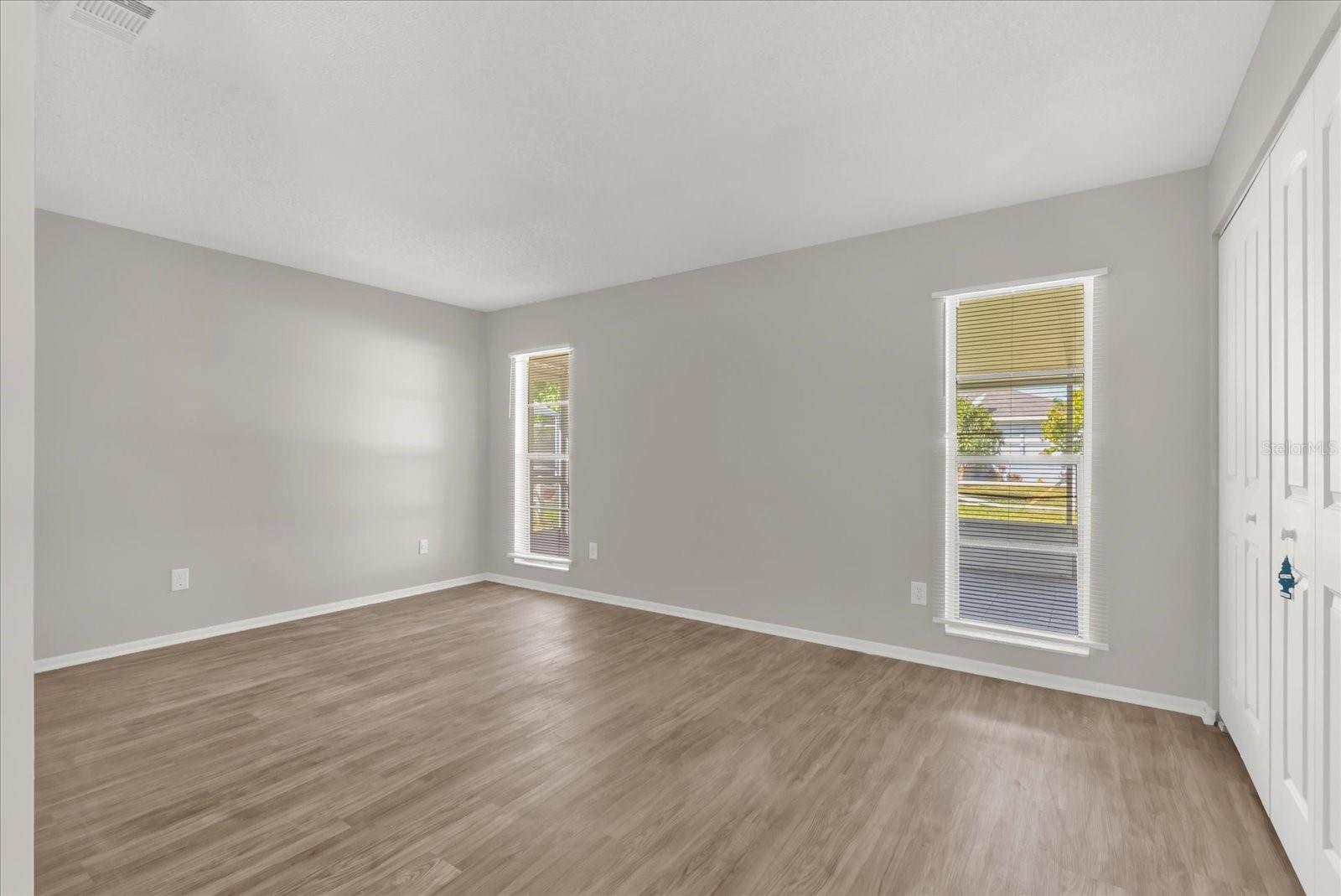 Image 13 of 37 For 387 Iowa Woods Circle W