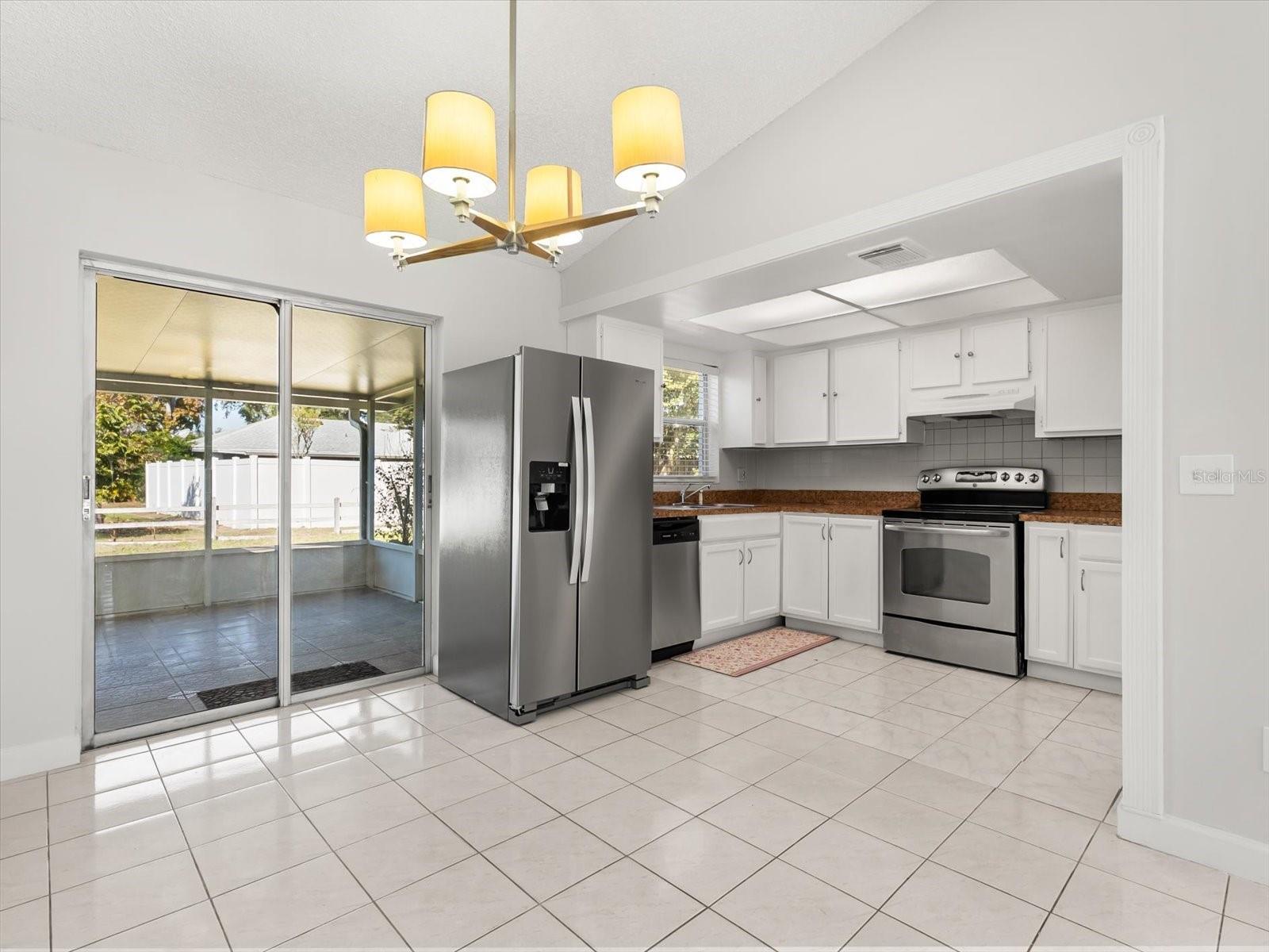 Image 24 of 37 For 387 Iowa Woods Circle W