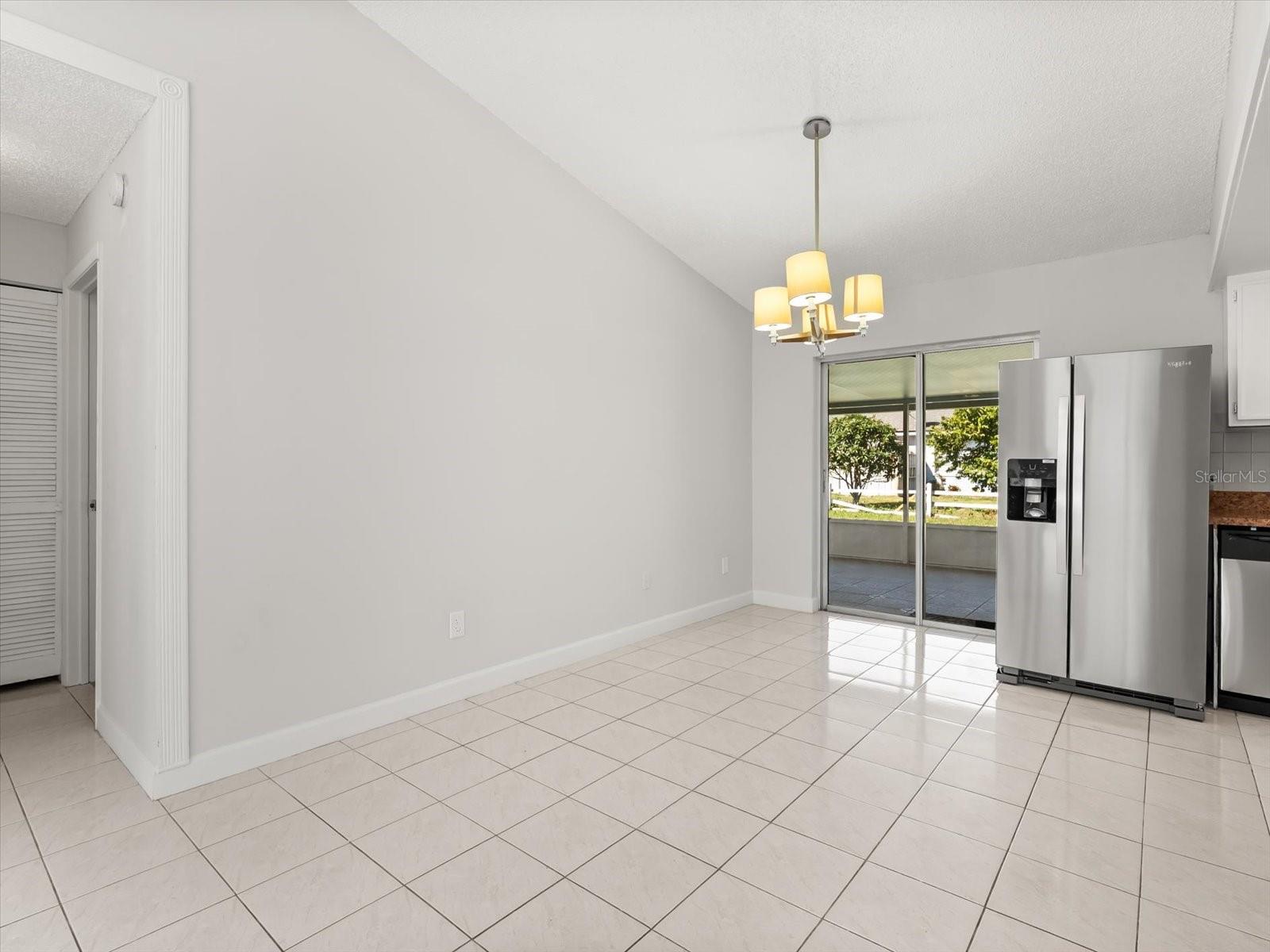 Image 25 of 37 For 387 Iowa Woods Circle W