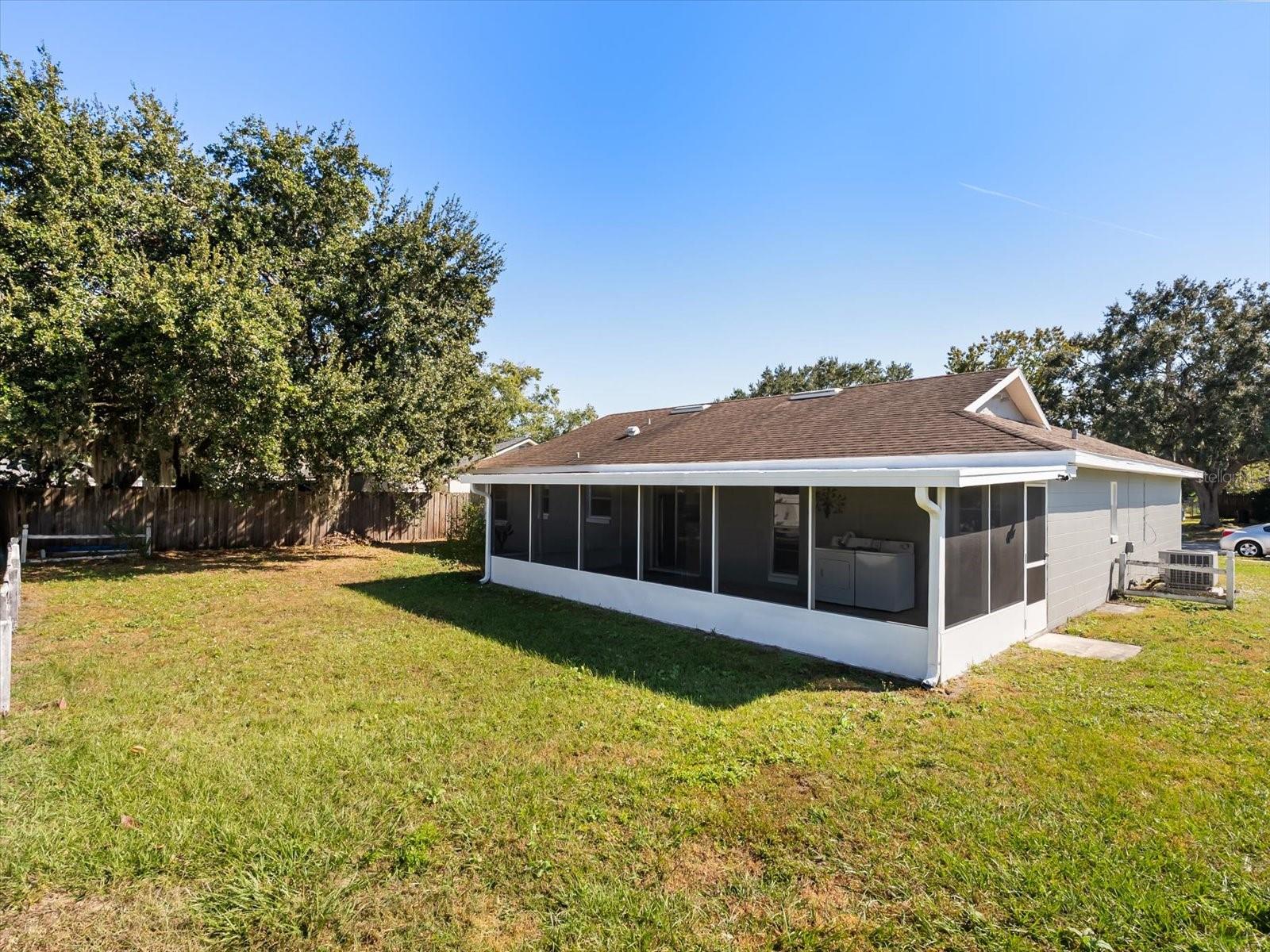 Image 33 of 37 For 387 Iowa Woods Circle W