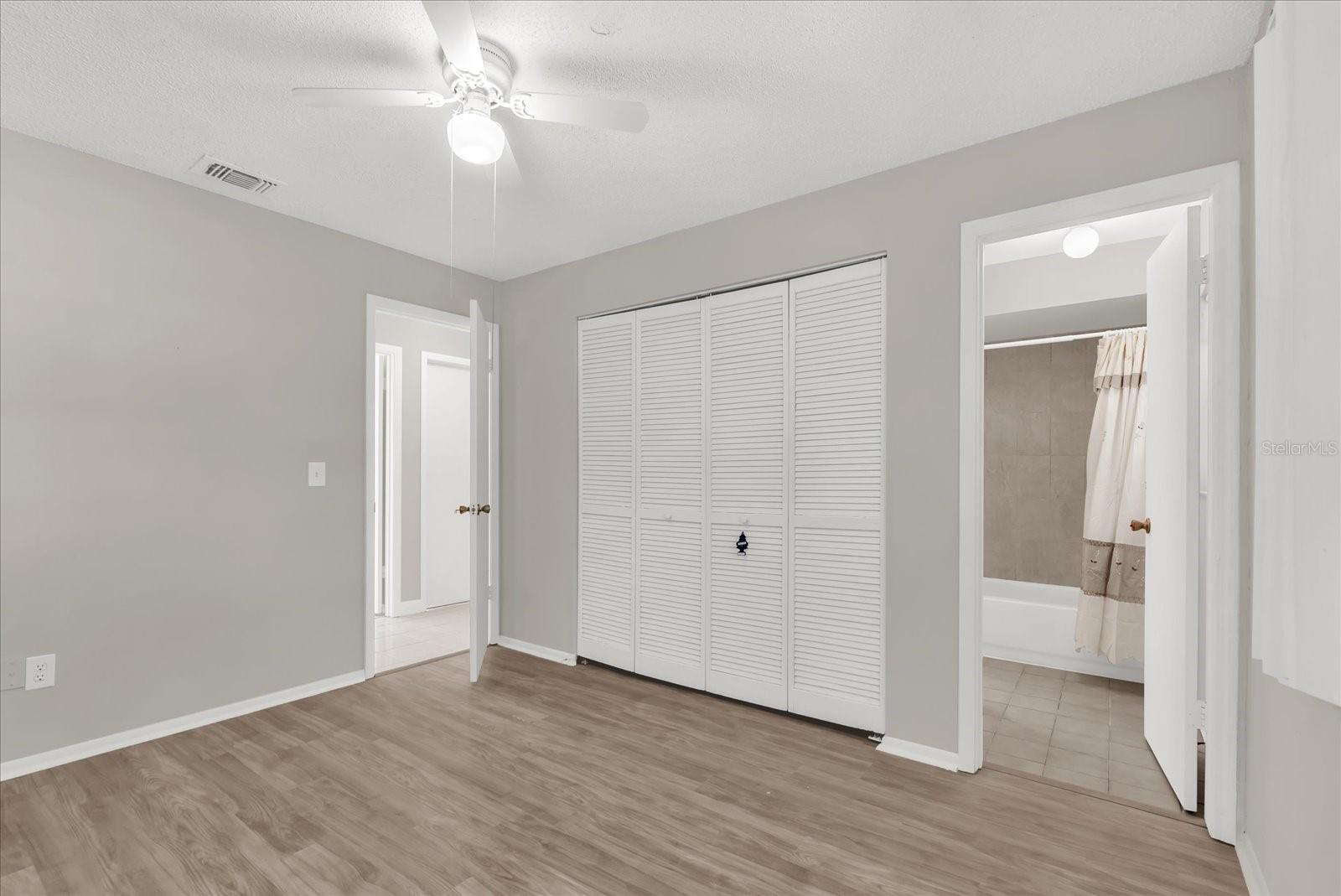 Image 9 of 37 For 387 Iowa Woods Circle W