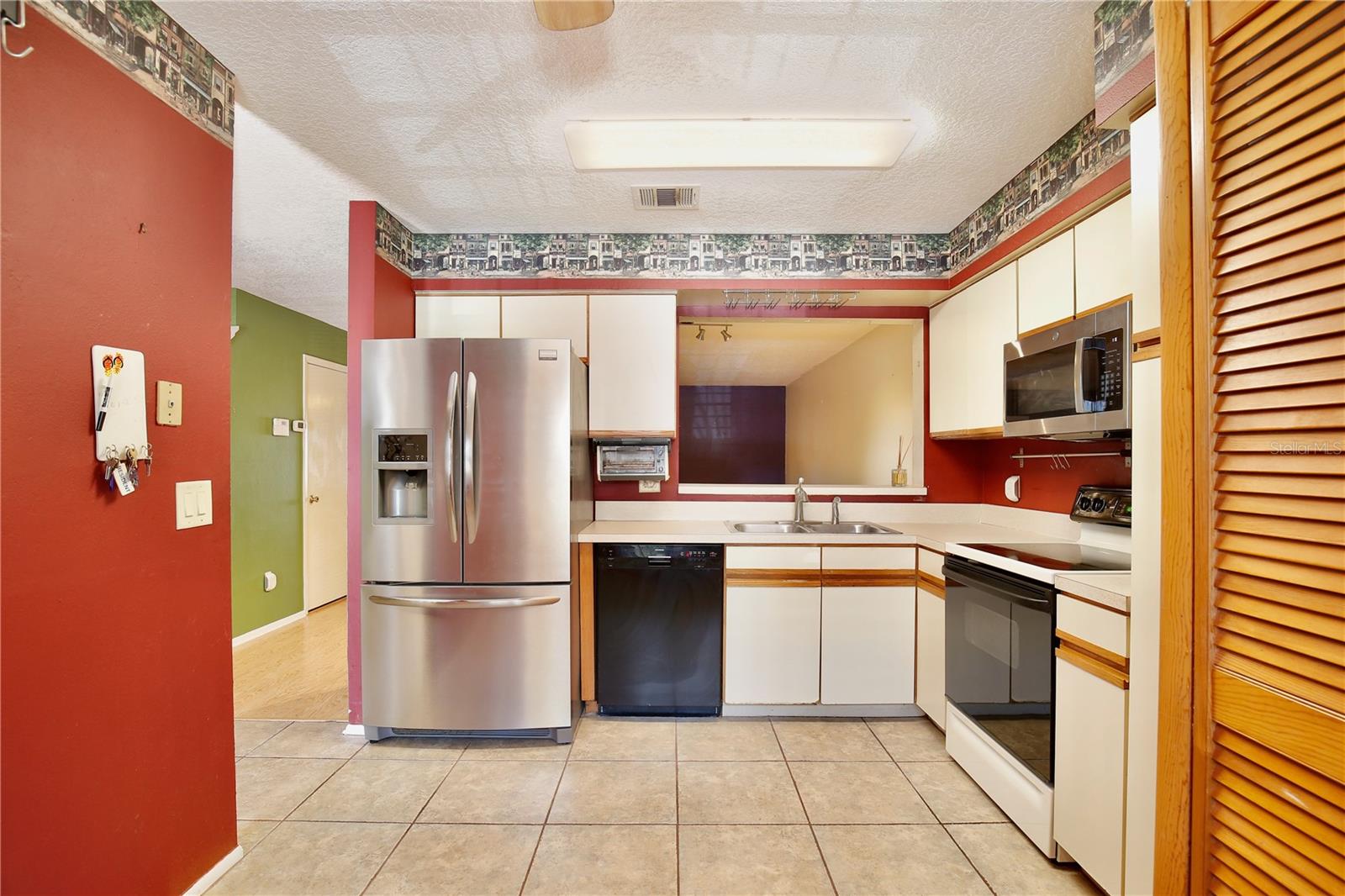 Image 5 of 35 For 2924 Harbour Grace Court