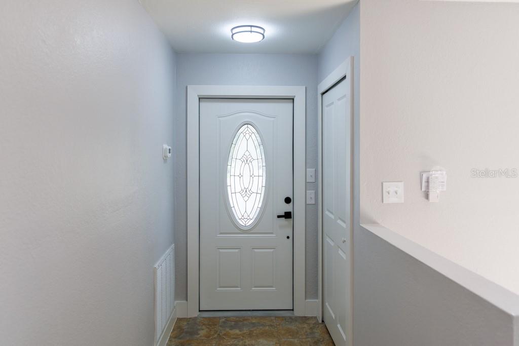 Image 14 of 50 For 1136 Yachtsman Lane