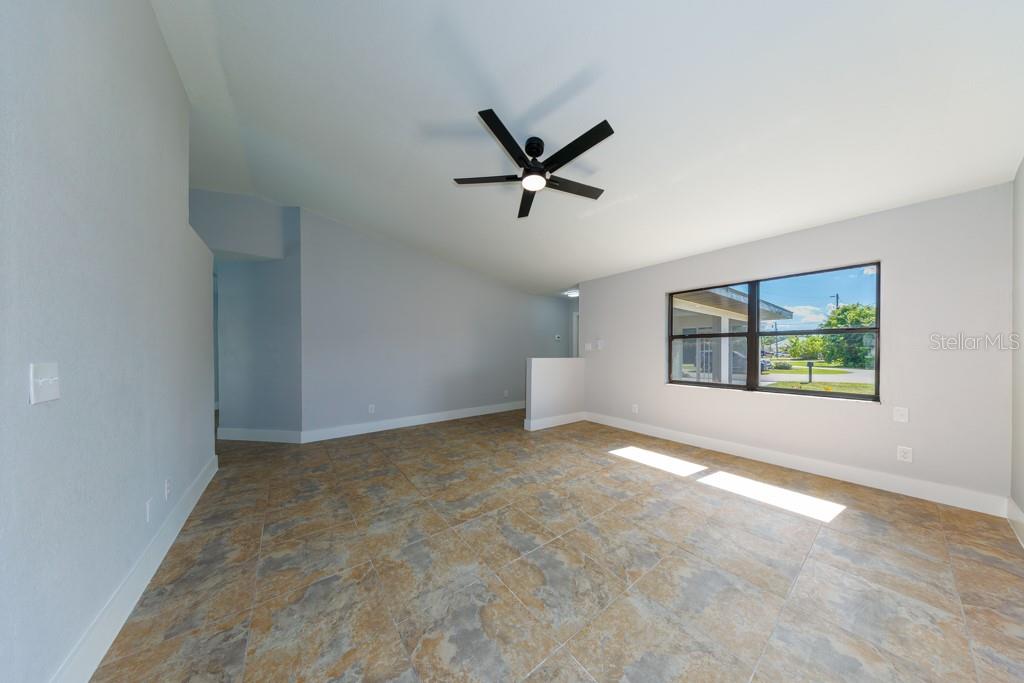 Image 17 of 50 For 1136 Yachtsman Lane