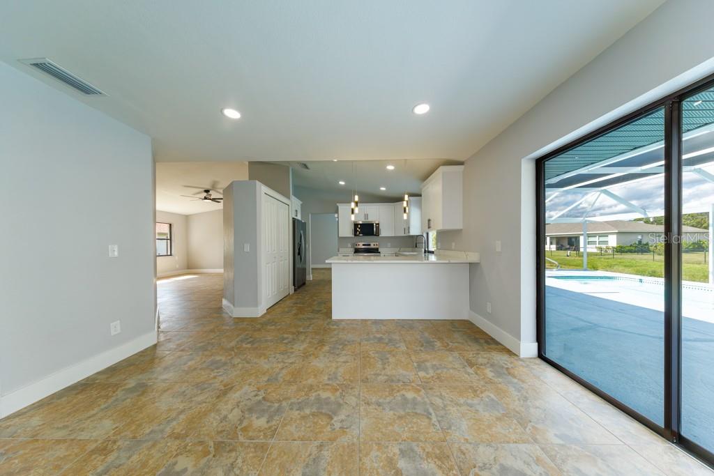 Image 22 of 50 For 1136 Yachtsman Lane