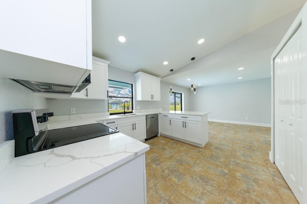 Image 27 of 50 For 1136 Yachtsman Lane