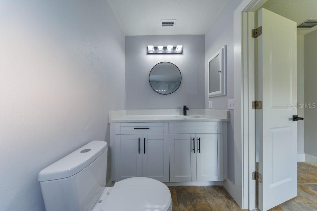 Image 33 of 50 For 1136 Yachtsman Lane