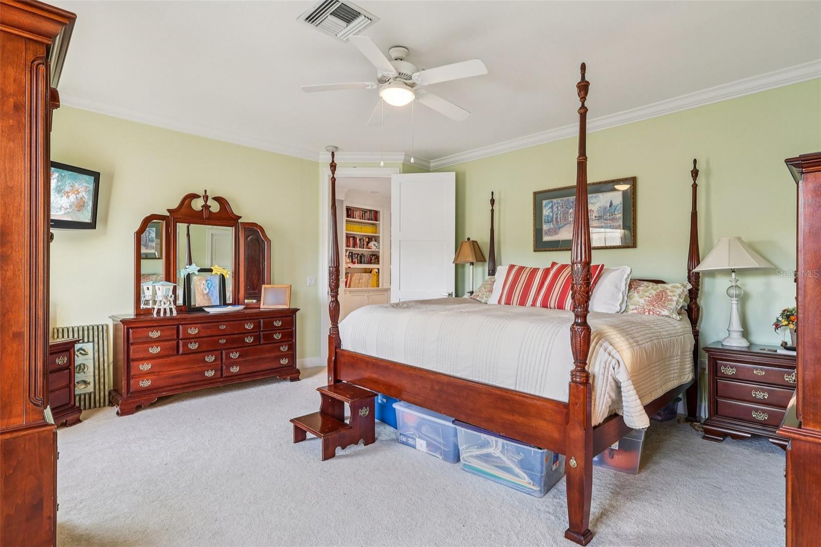 Image 31 of 52 For 310 Acadia Lane