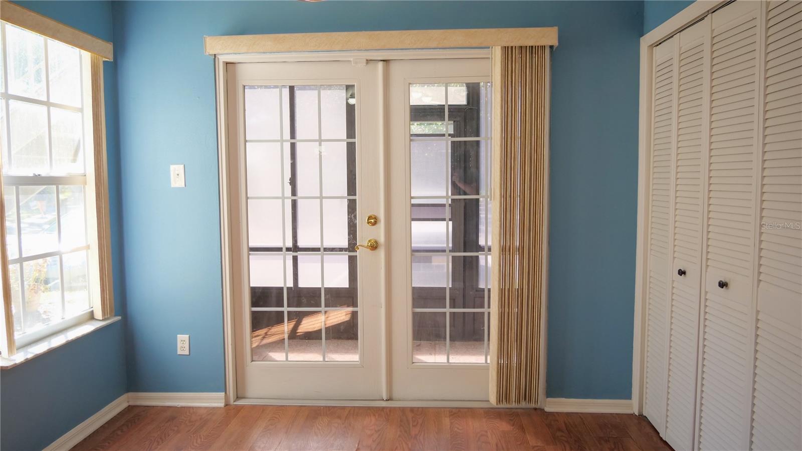 Image 13 of 40 For 964 Helmsle Court 100