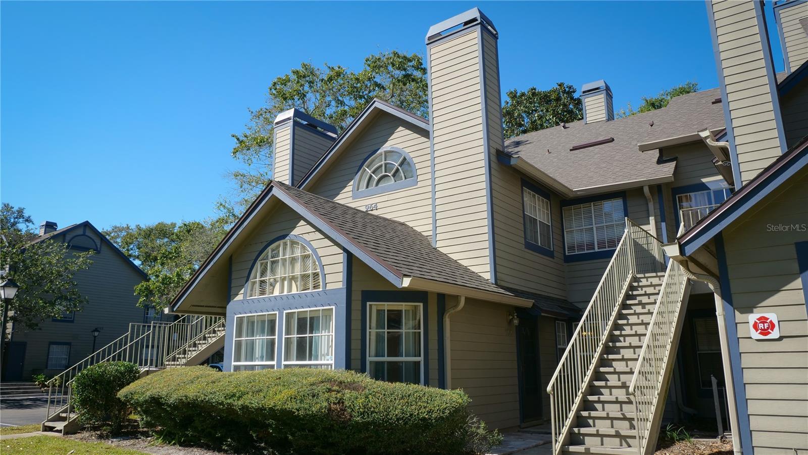 Image 2 of 40 For 964 Helmsle Court 100