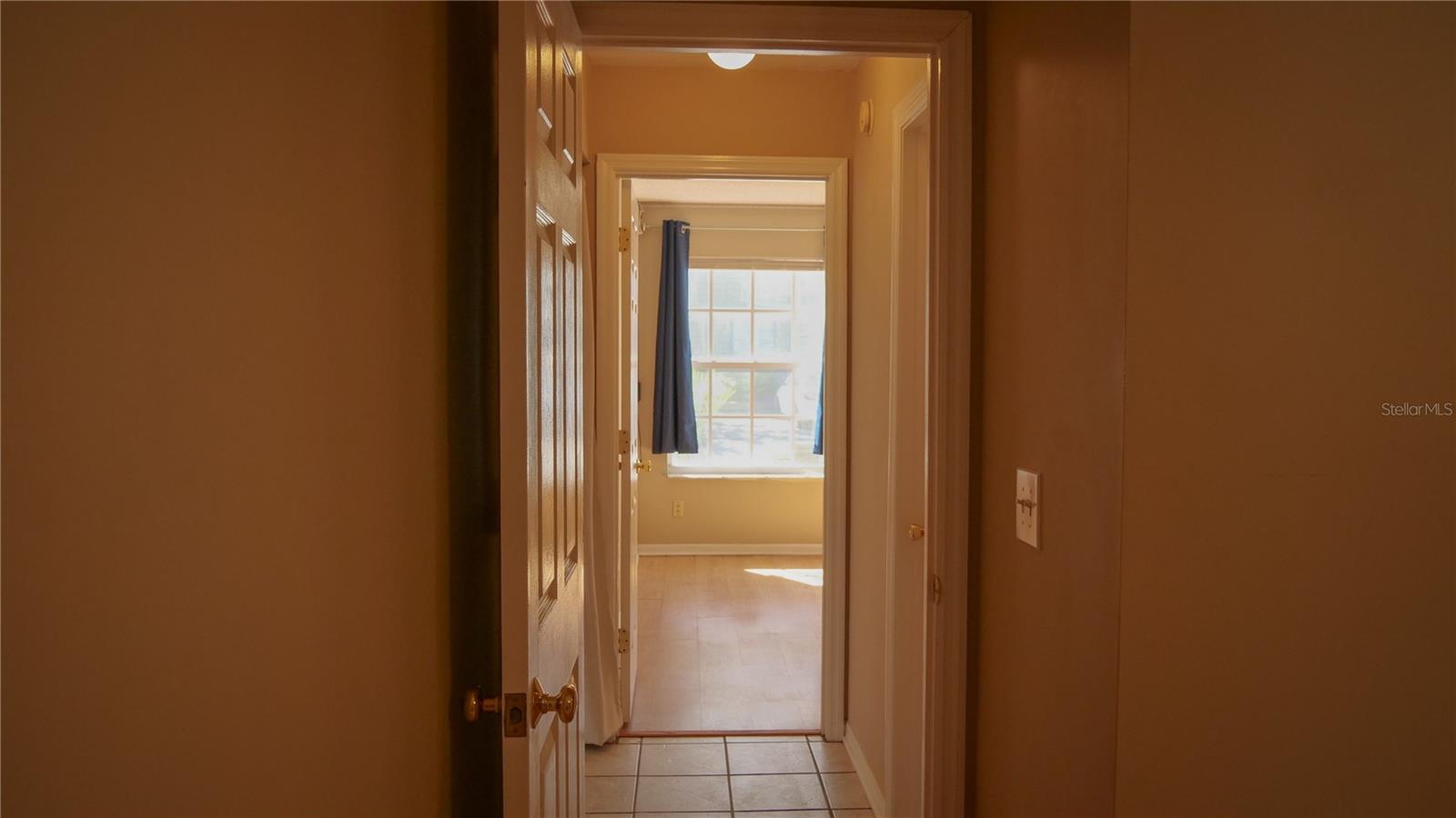 Image 21 of 40 For 964 Helmsle Court 100