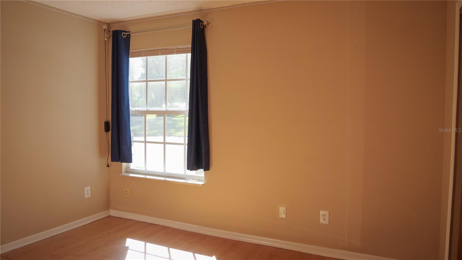 Image 26 of 40 For 964 Helmsle Court 100