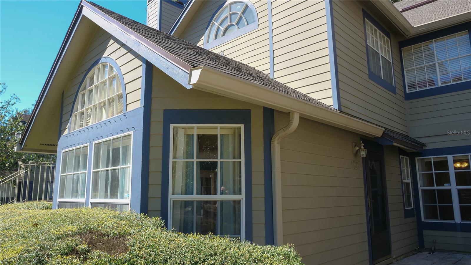 Image 3 of 40 For 964 Helmsle Court 100