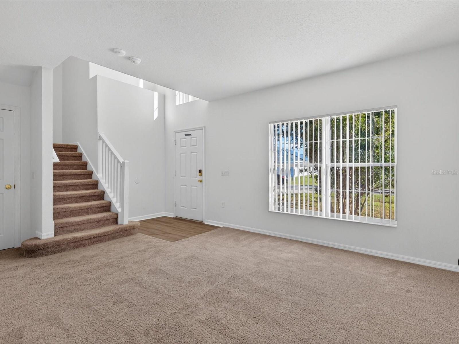 Image 6 of 37 For 556 Viceroy Court