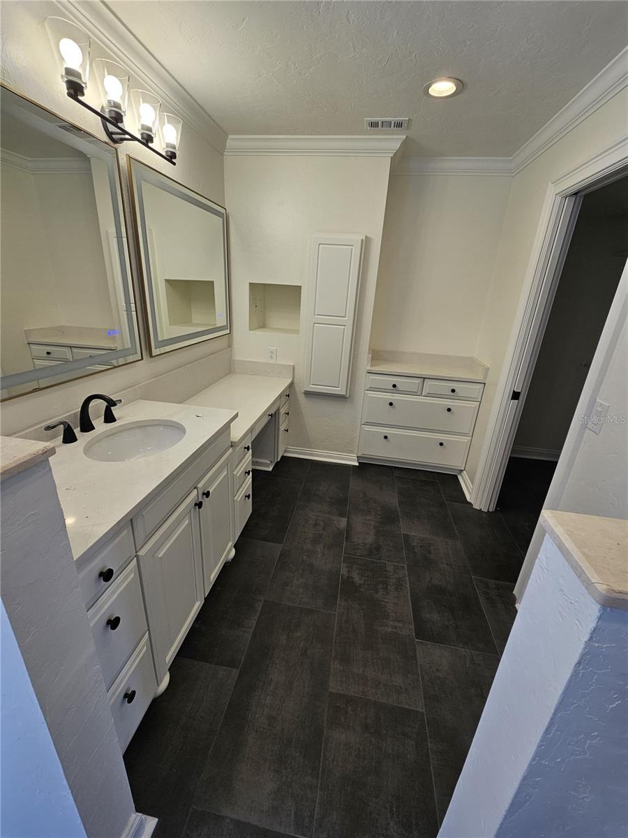 Image 16 of 23 For 3575 24th Avenue Road