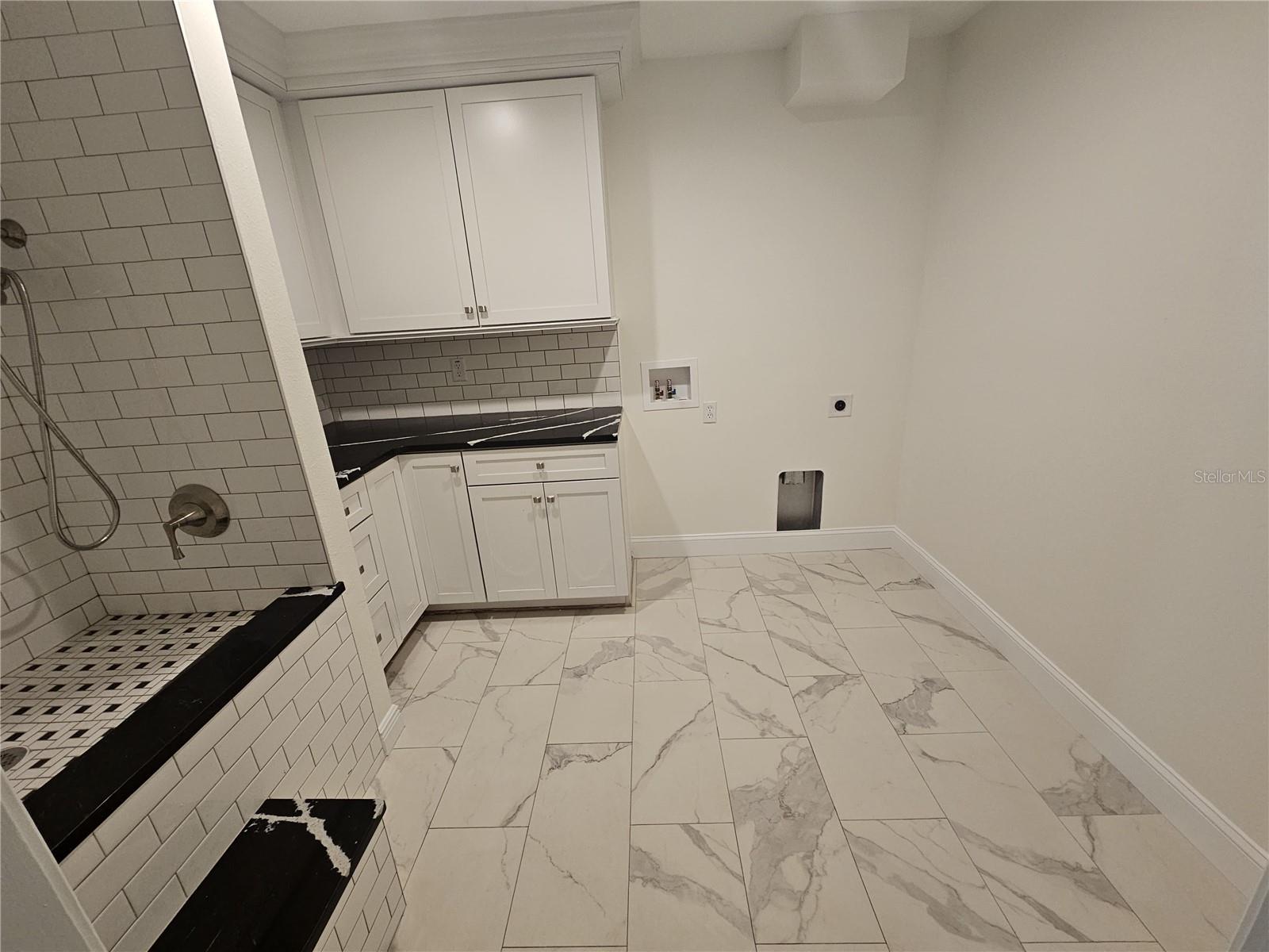 Image 18 of 23 For 3575 24th Avenue Road