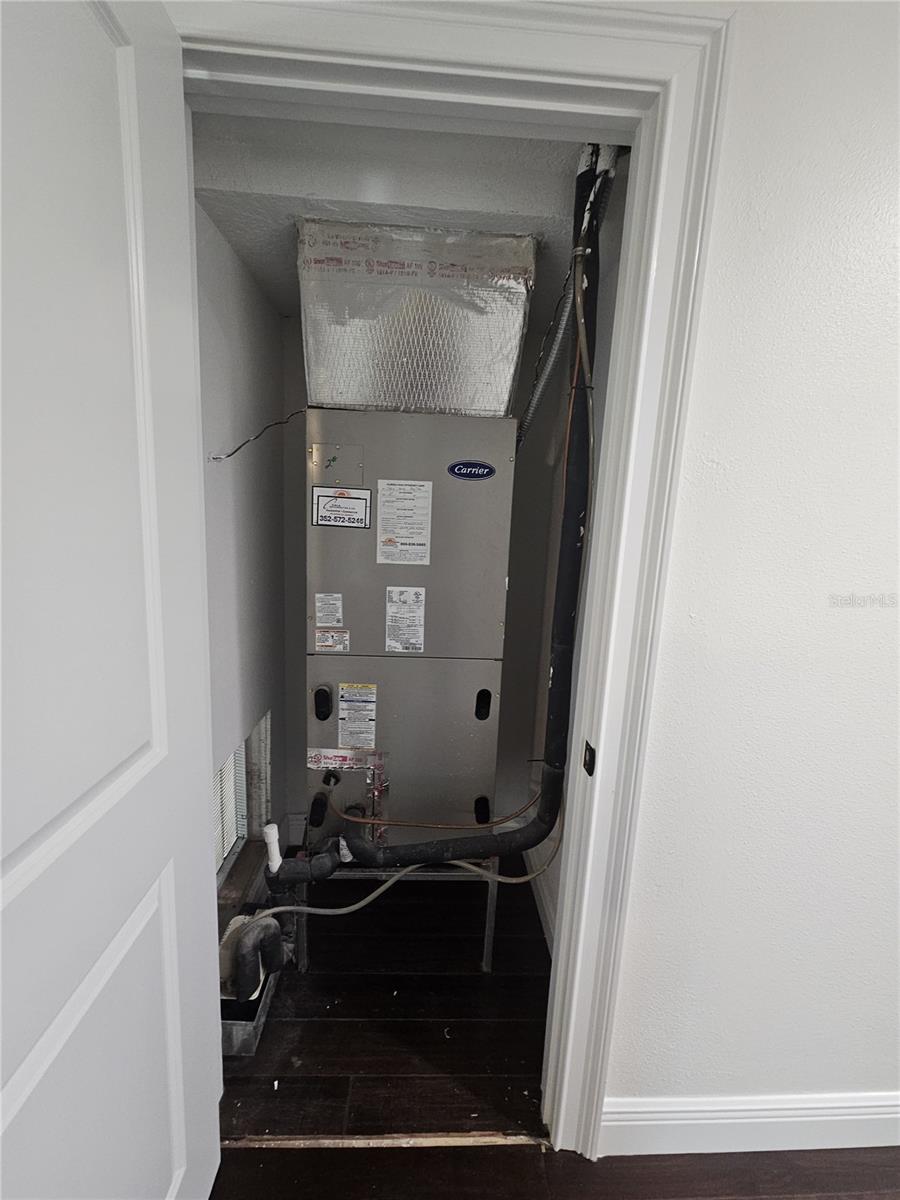 Image 20 of 23 For 3575 24th Avenue Road