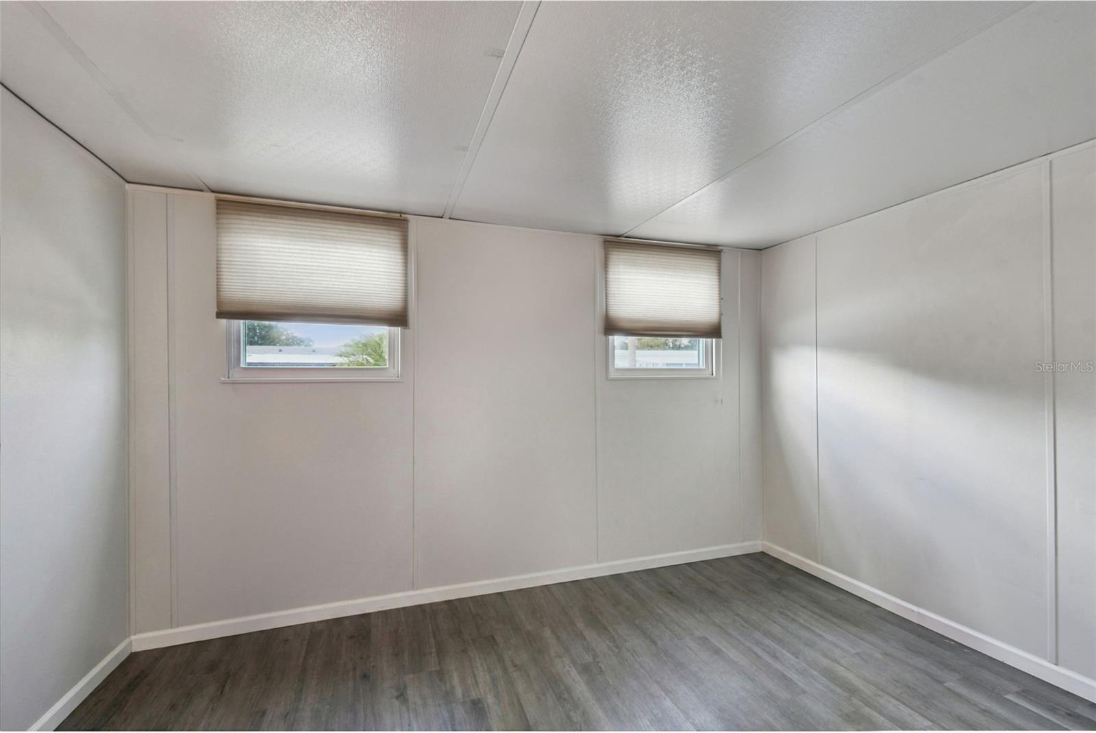 Image 14 of 32 For 711 Polo Park Boulevard