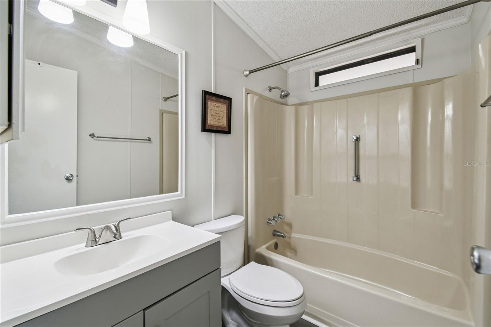 Image 19 of 32 For 711 Polo Park Boulevard