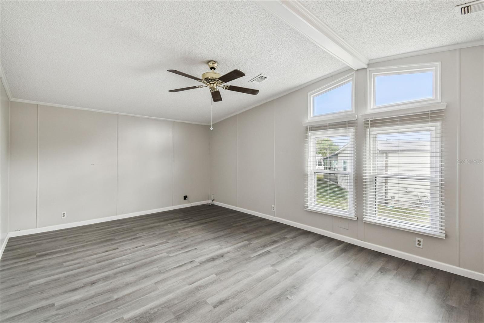 Image 20 of 32 For 711 Polo Park Boulevard