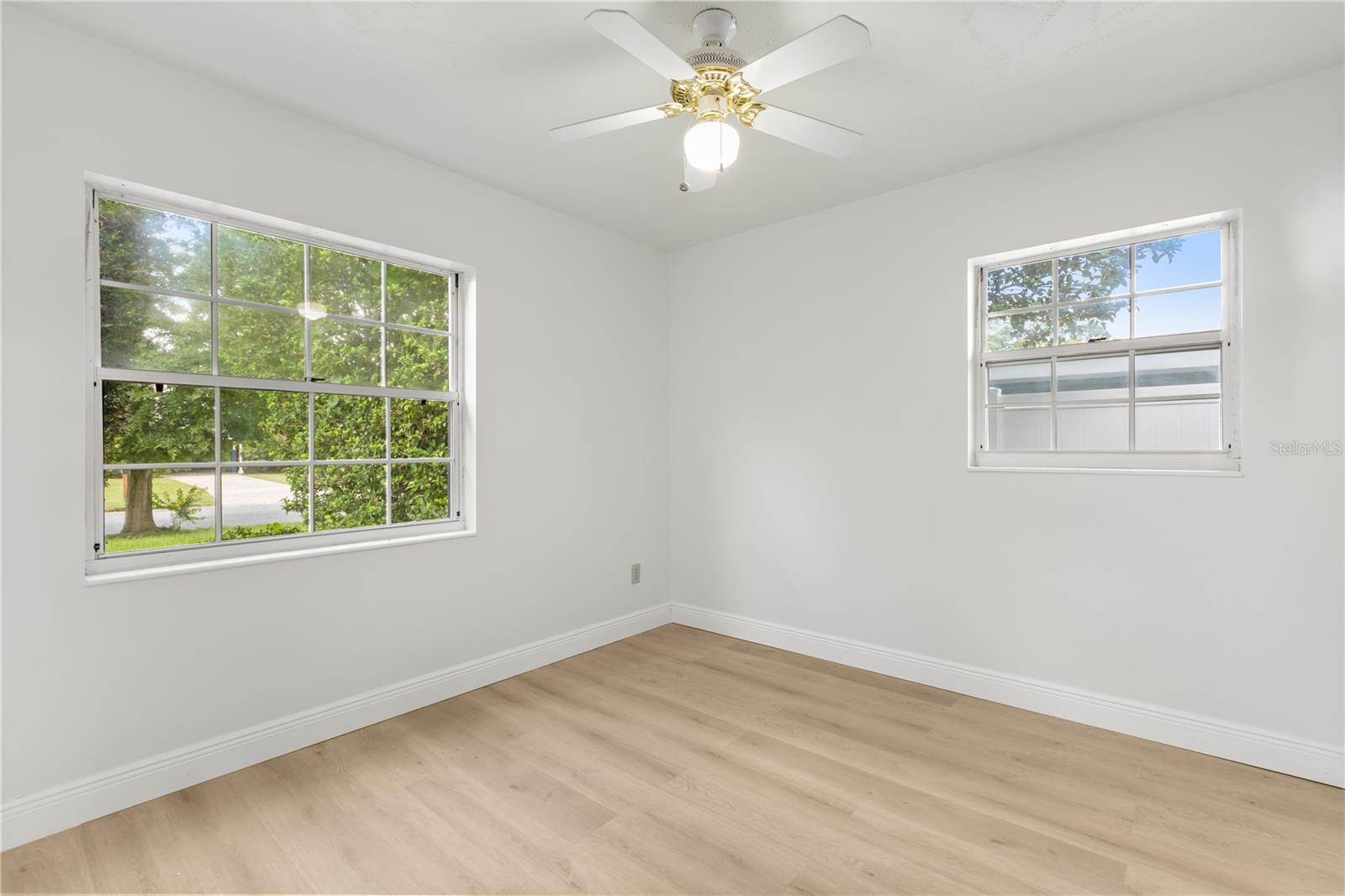 Image 15 of 27 For 3642 Periwinkle Drive