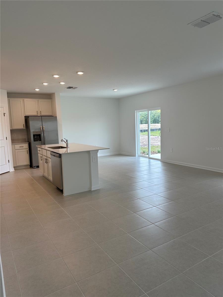 Image 25 of 29 For 5695 Ficus Aurea St