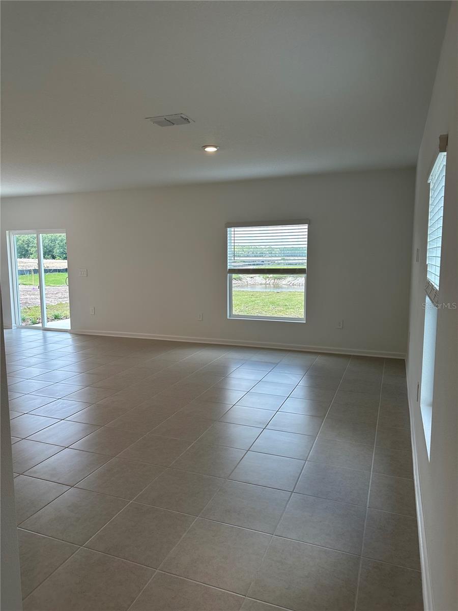 Image 26 of 29 For 5695 Ficus Aurea St