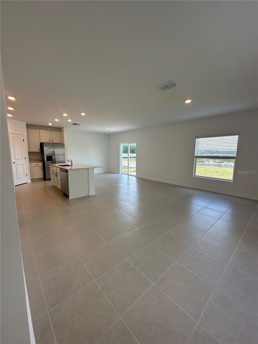 Image 3 of 29 For 5695 Ficus Aurea St